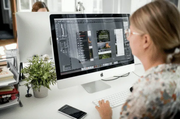 I designer di Appsfactory collaborano a progetti di grafica digitale per migliorare la produzione creativa